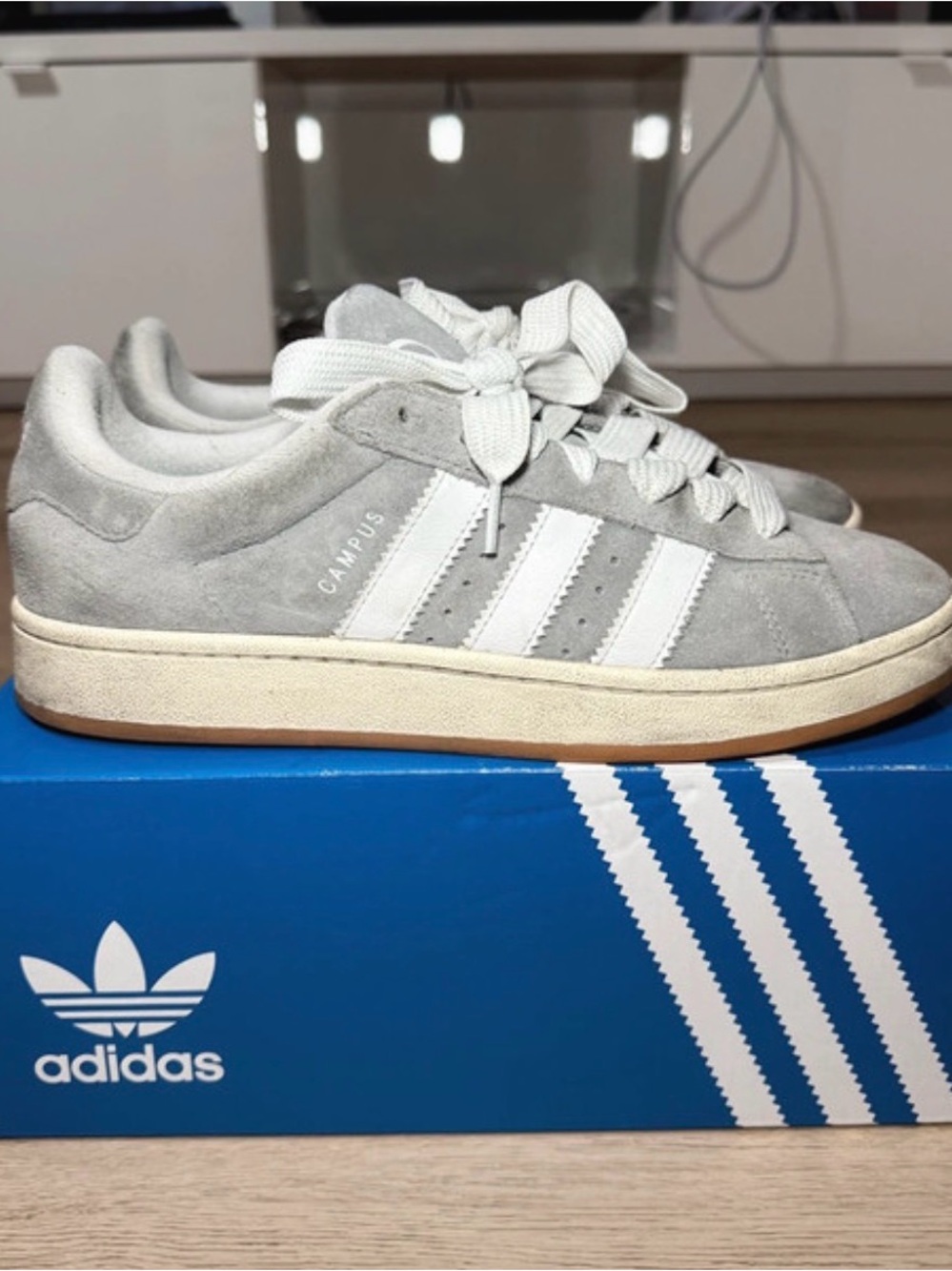 Adidas Campus 00s